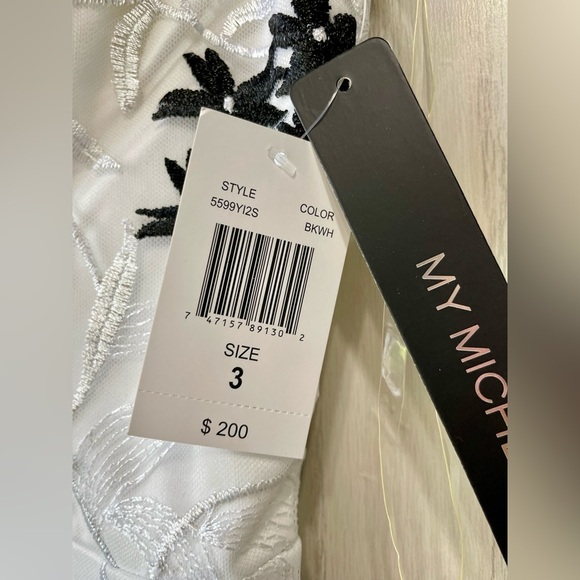 My Michelle Embroidered Floral Maxi Dress Black White Size 3 NWT $200 MSRP - Picture 7 of 8